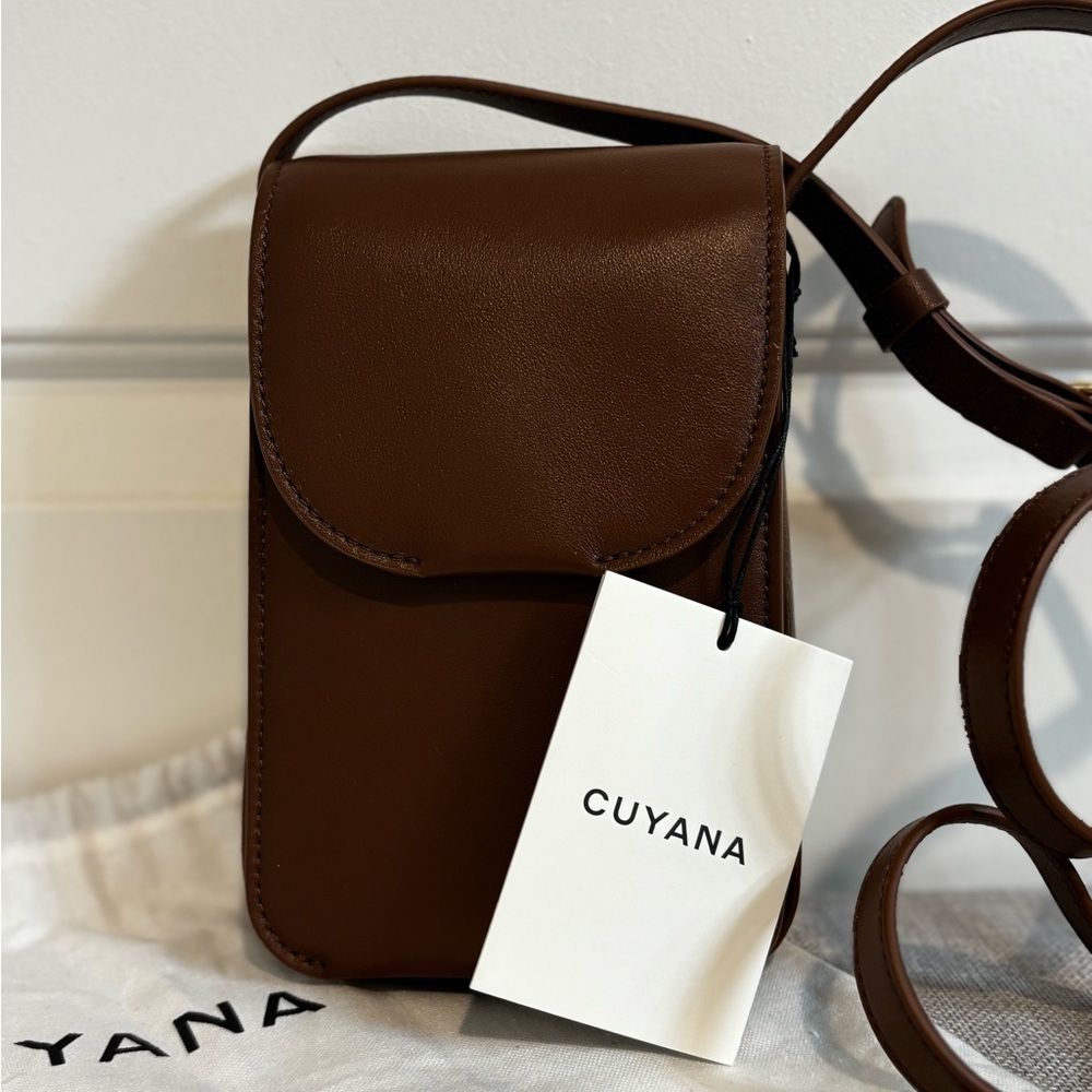 SOLD!! NWT Cuyana Concertina Crossbody Phone Bag -- SHIPS NEXT DAY!!!